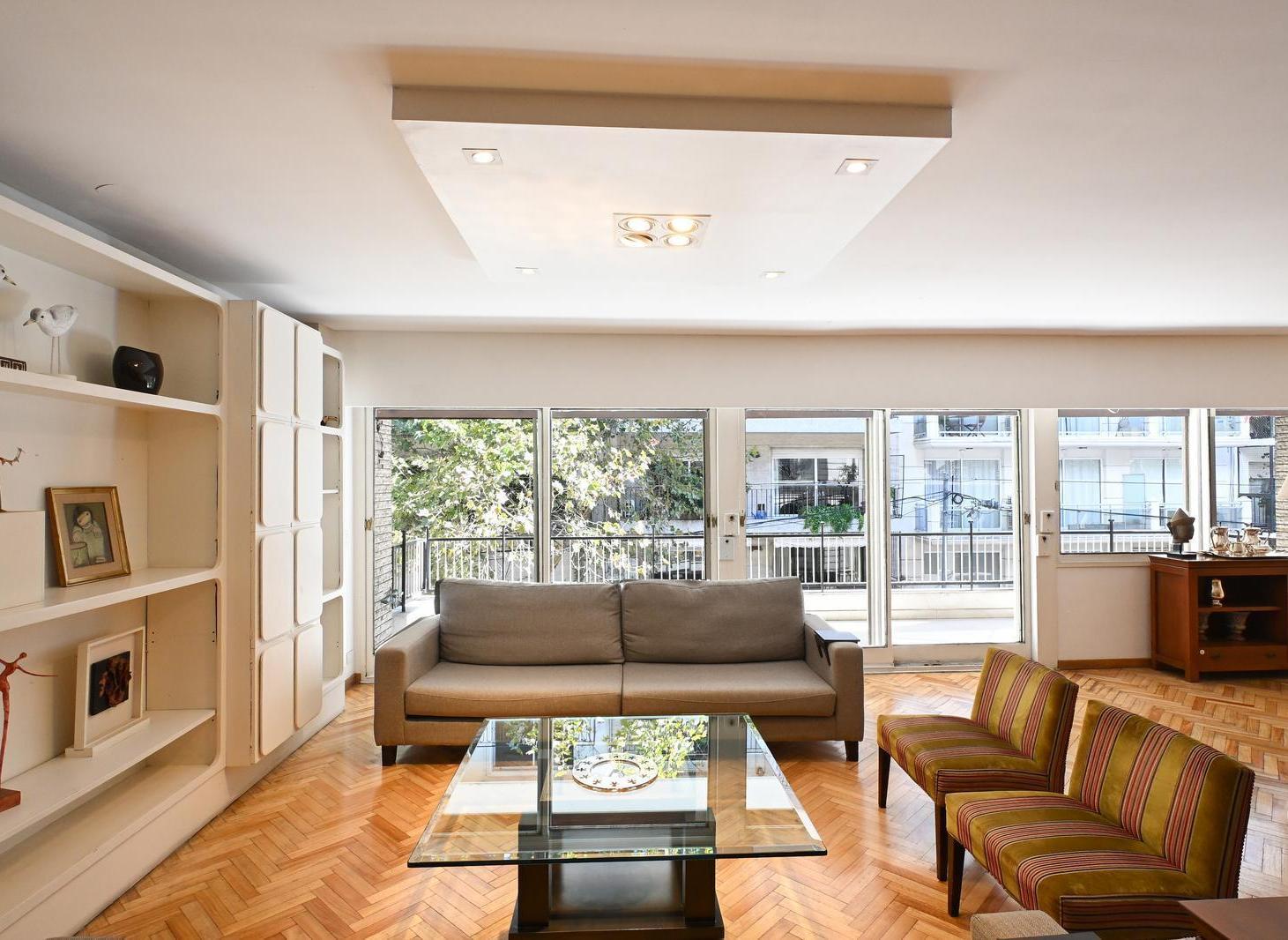 Venta Departamento 4 ambientes con Balcon Aterrazado y Cochera en Recoleta
