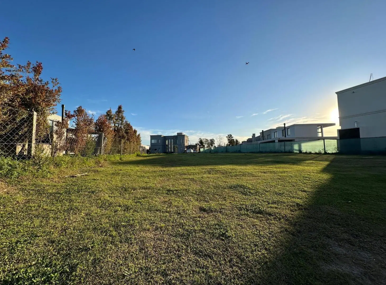 VENTA Terreno en Laguna Grande  Central con Doble Acceso 3
