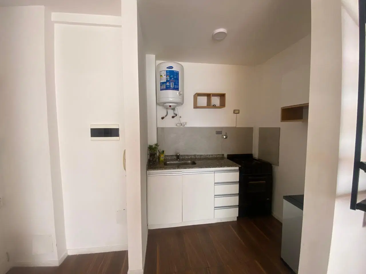 VENTA PH MONOAMBIENTE CON TERRAZA PROPIA EN FLORES 3