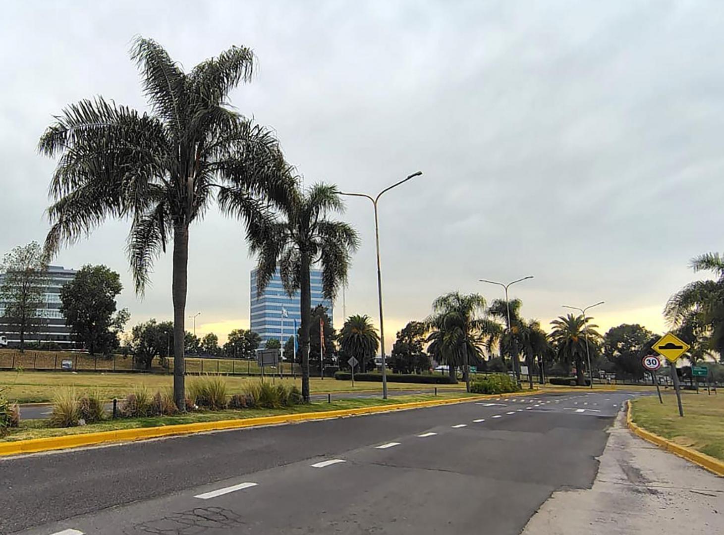 Venta oficina a estrenar en Office Tower, Escobar