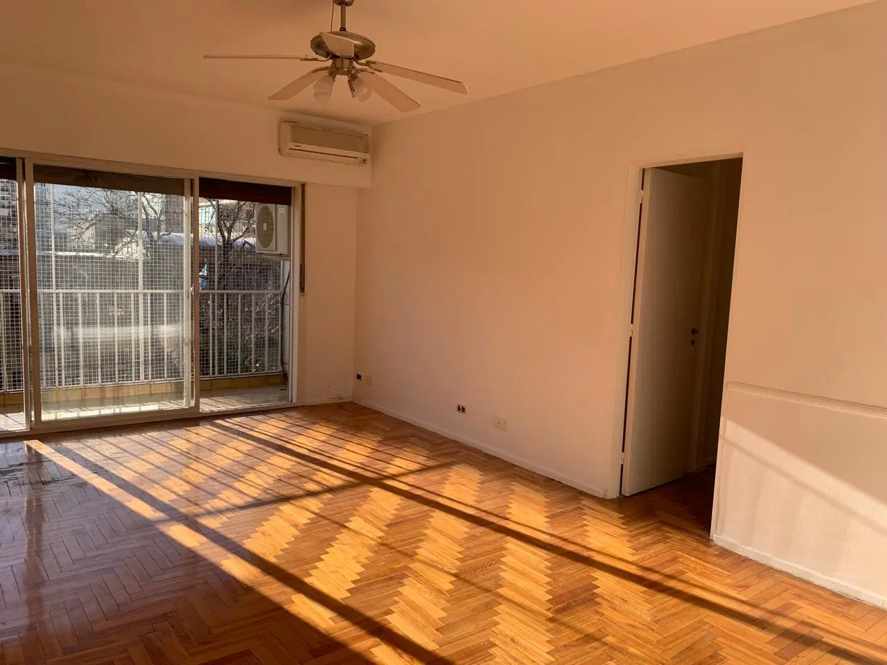 Departamento en  Venta Belgrano 4 ambientes con Balcón contrafrente 2