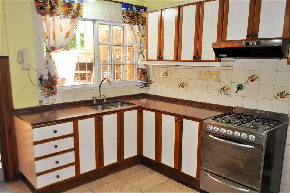 Venta casa Don Torcuato 4 ambientes con jardín 5