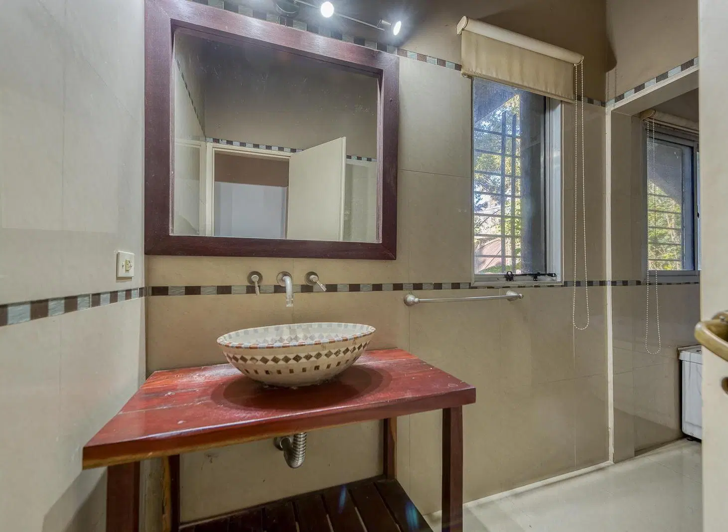 Casa en venta 6 ambientes Ing Maschwitz terreno 1966 m2 3