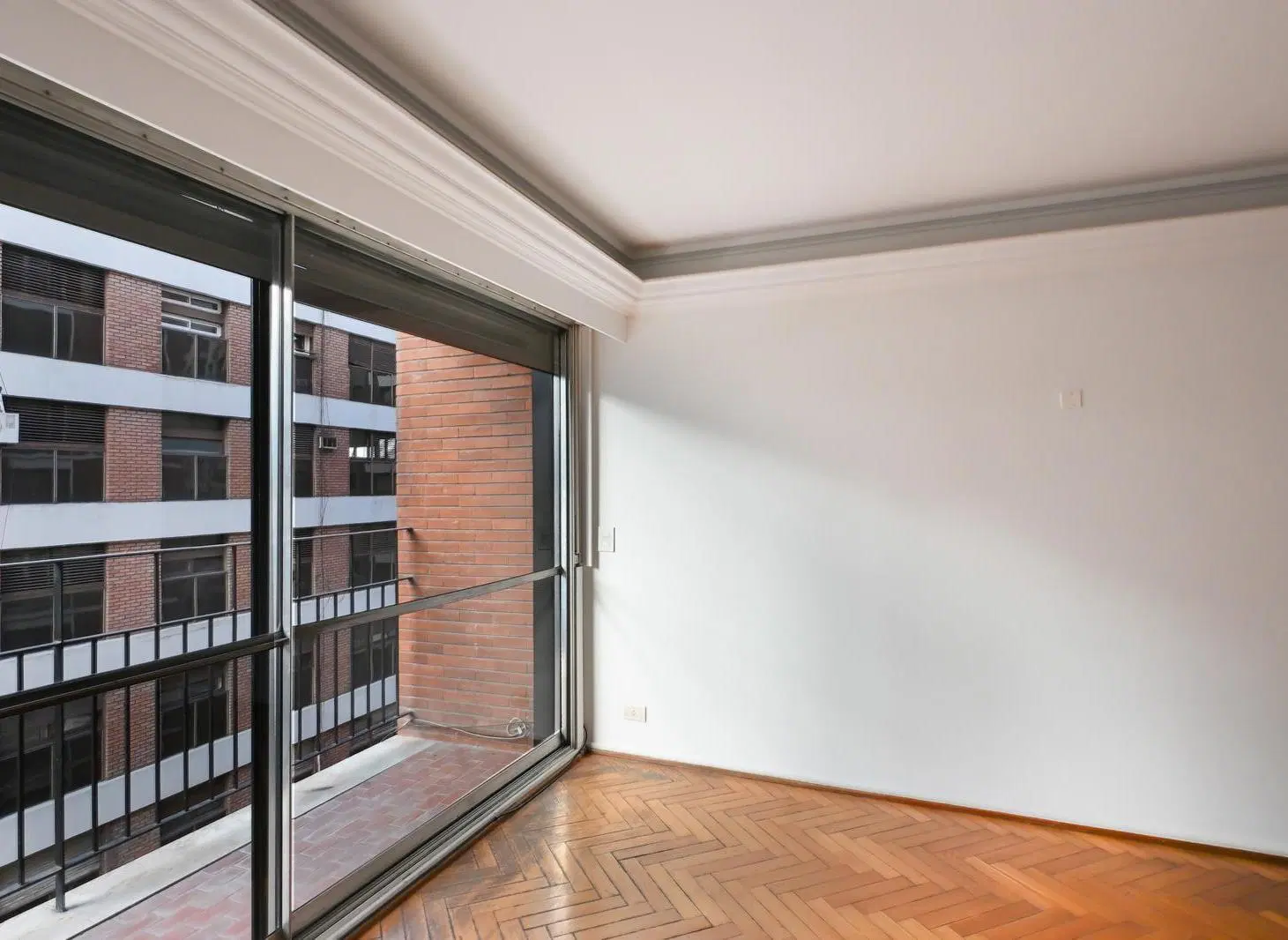VENTA DEPARTAMENTO BARRIO NORTE 3 AMBIENTES Y DEPENDENCIA 2