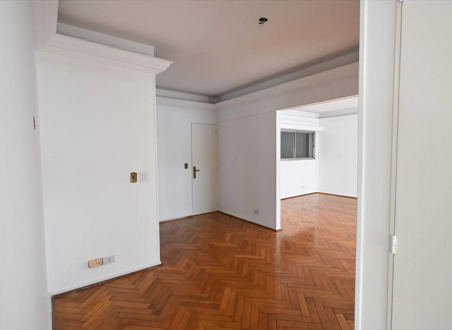 VENTA DEPARTAMENTO BARRIO NORTE 3 AMBIENTES Y DEPENDENCIA 8