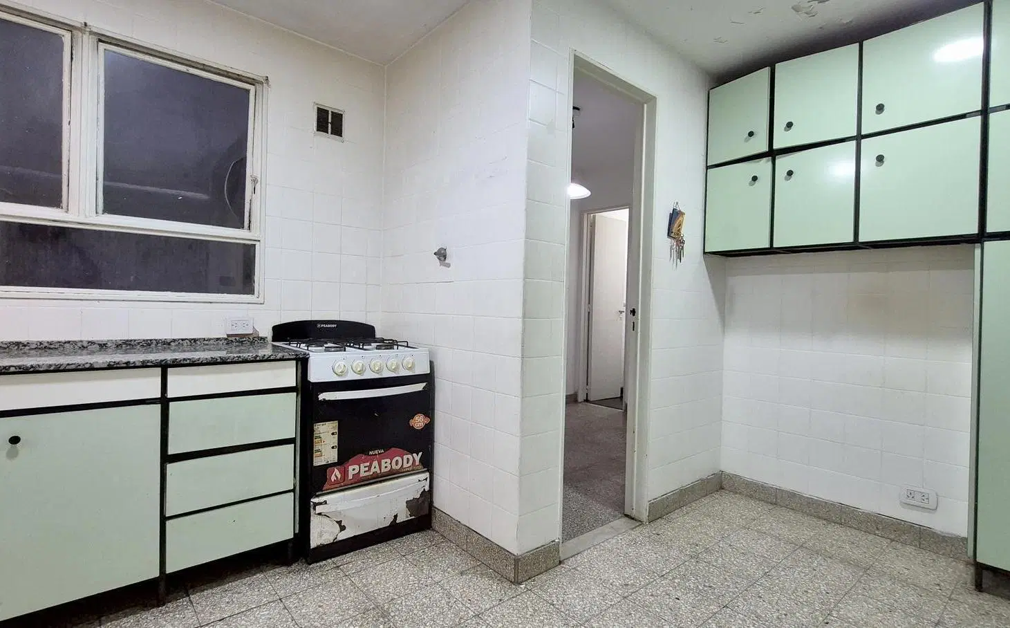 Venta departamento 4 ambientes balcón corrido con dependencias de servicio 4