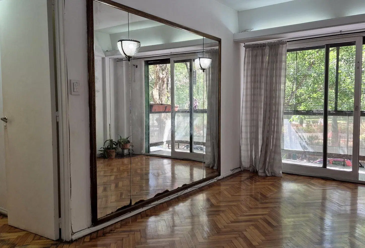 Venta departamento 4 ambientes balcón corrido con dependencias de servicio 3