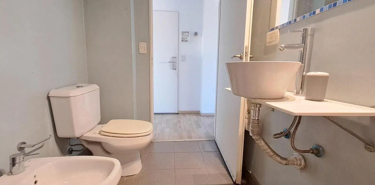 ALQUILER DEPARTAMENTO MONOAMBIENTE C/BALCON COLEGIALES/CHACARITA 4