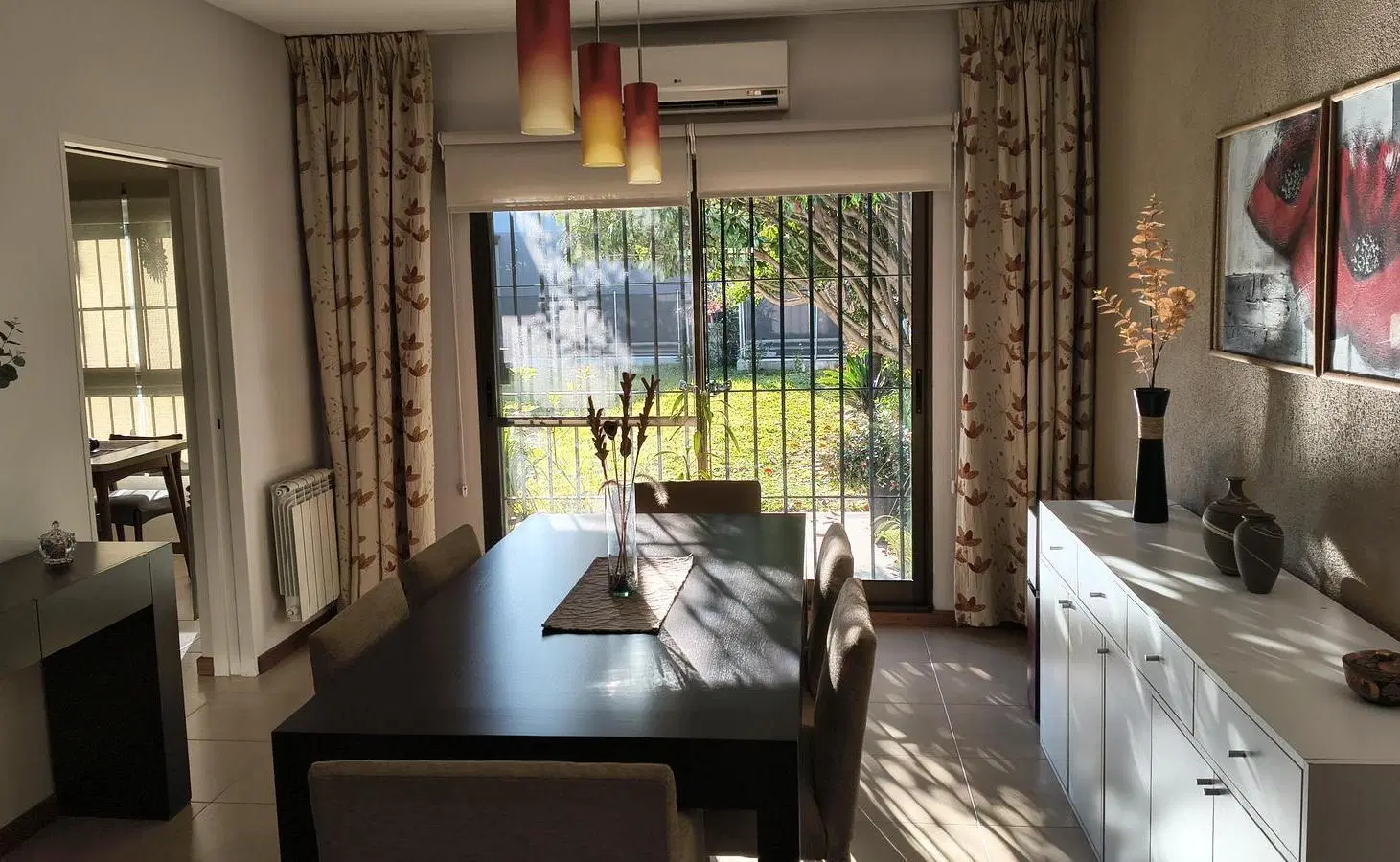 Casa en Venta 5 Ambientes Jardin Cochera Pileta en Olivos 3