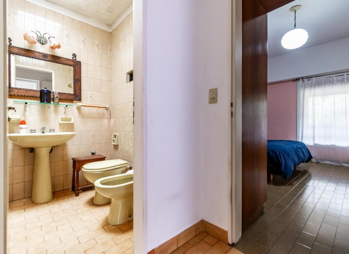 Foto de Venta Hermosa Casa 4 amb con Patio y Jardin, imagen 2