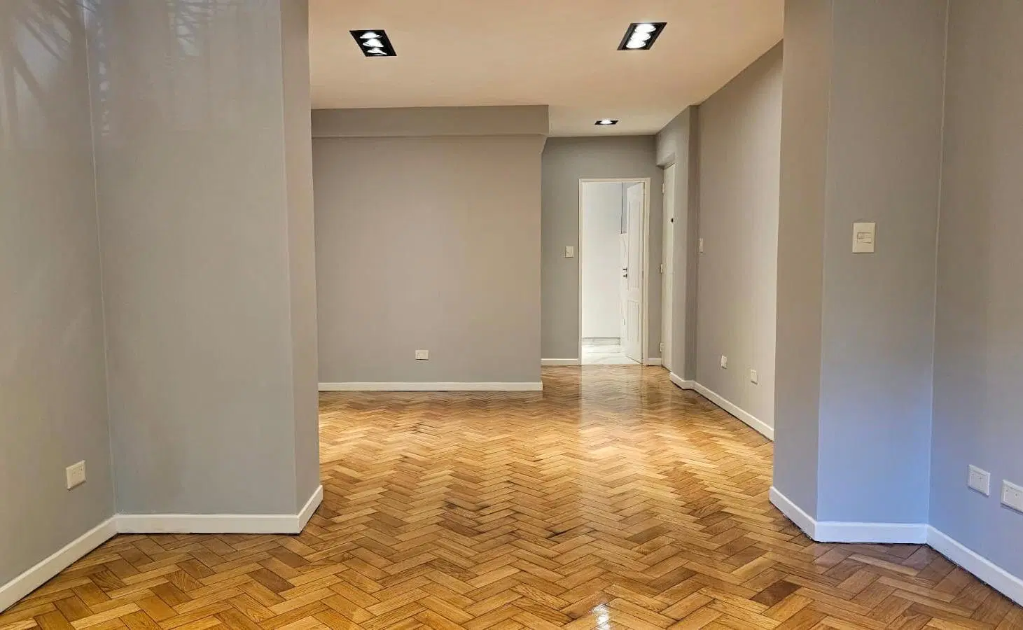 Alquiler departamento 3 ambientes con cochera en Belgrano 4