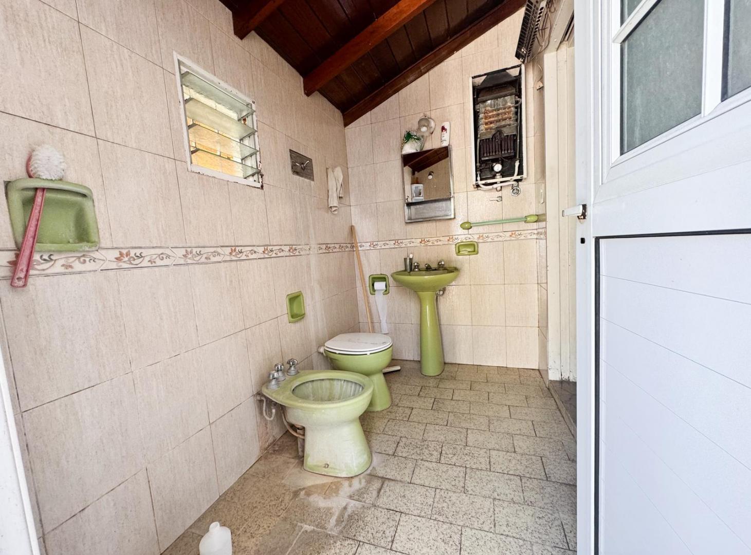 Foto de Venta Casa en Sourigues con pileta, patio y cochera, imagen 4