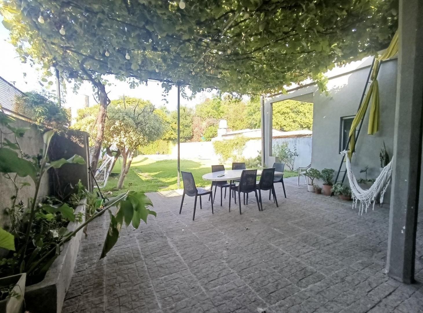 Foto de VENTA CASA 5 AMBIENTES DON TORCUATO PILETA LOTE 500MTS, imagen 1