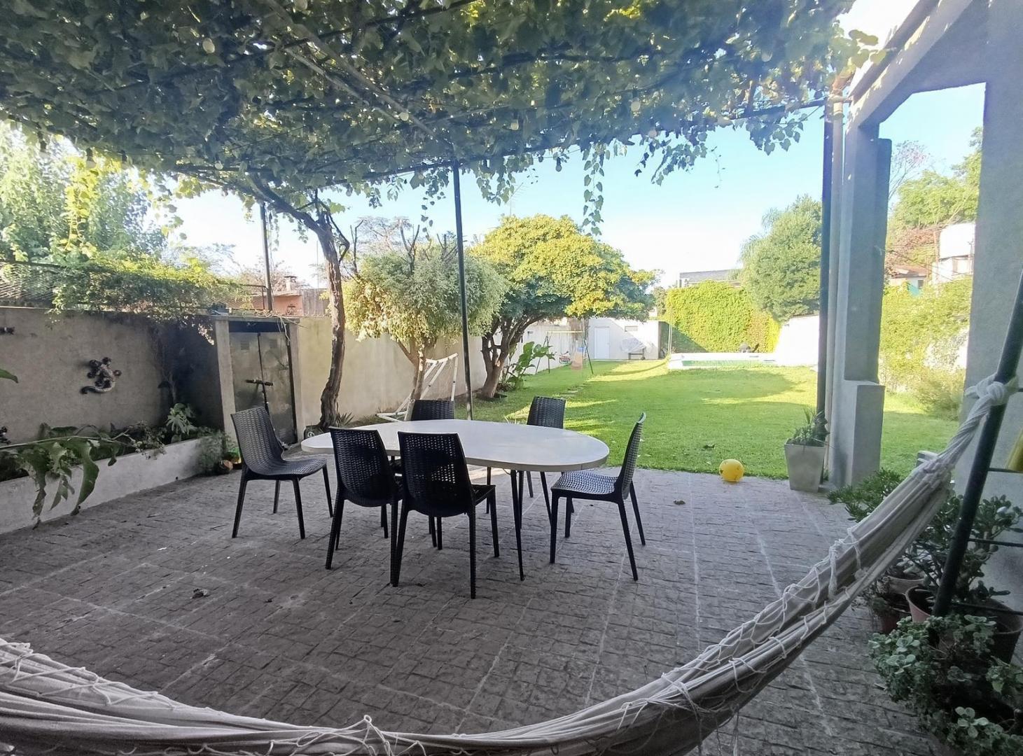 Foto de VENTA CASA 5 AMBIENTES DON TORCUATO PILETA LOTE 500MTS, imagen 2