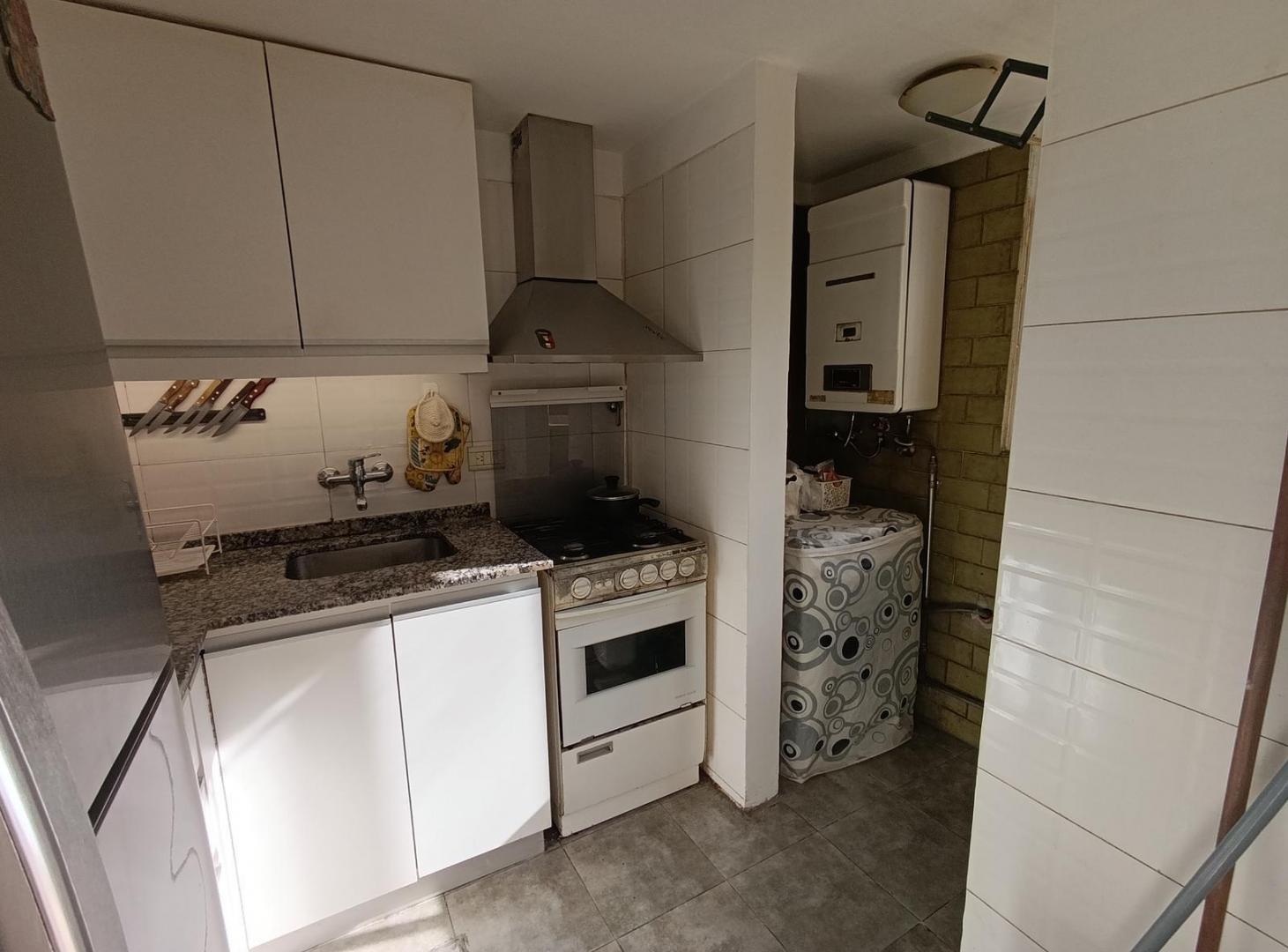 Foto de VENTA DEPARTAMENTO ACASSUSO 3 AMBIENTES COCHERA APTO CREDITO, imagen 5