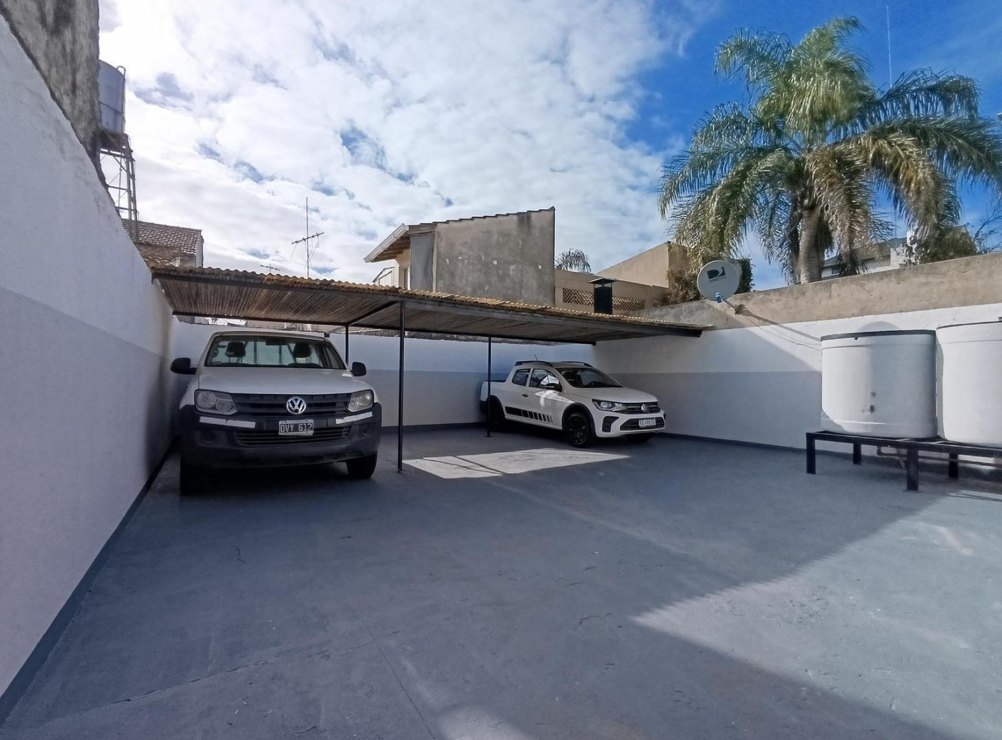 Foto de VENTA DEPOSITO, OFICINAS, COCHERAS MUNRO LOTE 375MTS, imagen 2