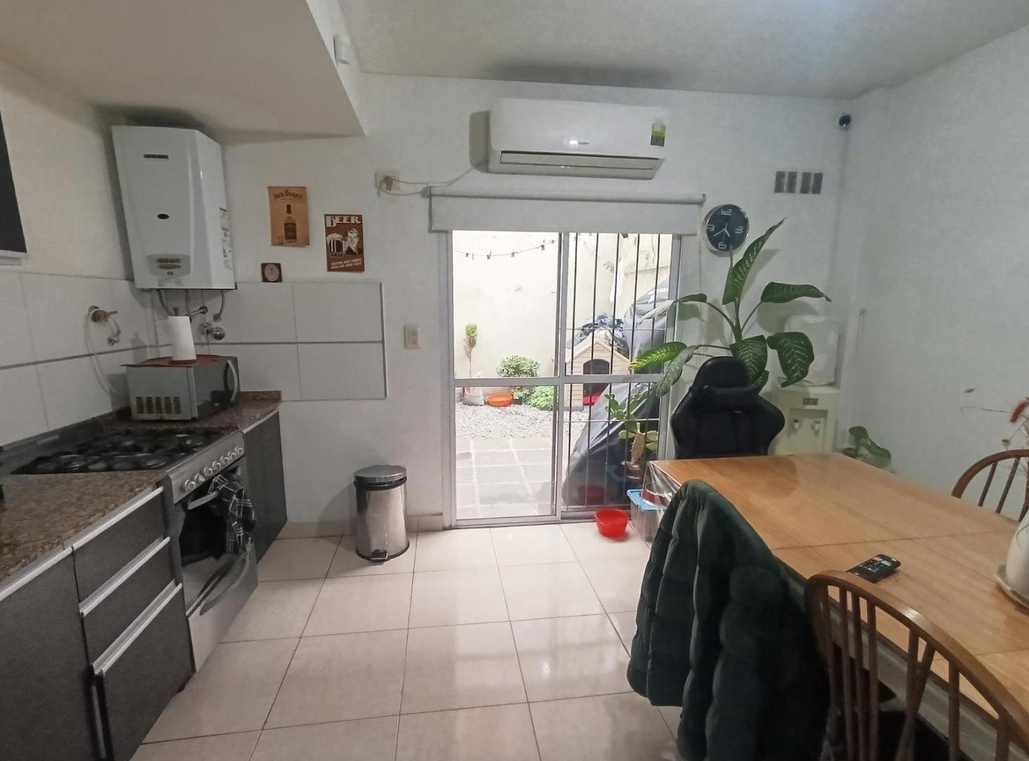 Foto de VENTA DEPARTAMENTO SARANDI 2 AMBIENTES COCHERA, imagen 3
