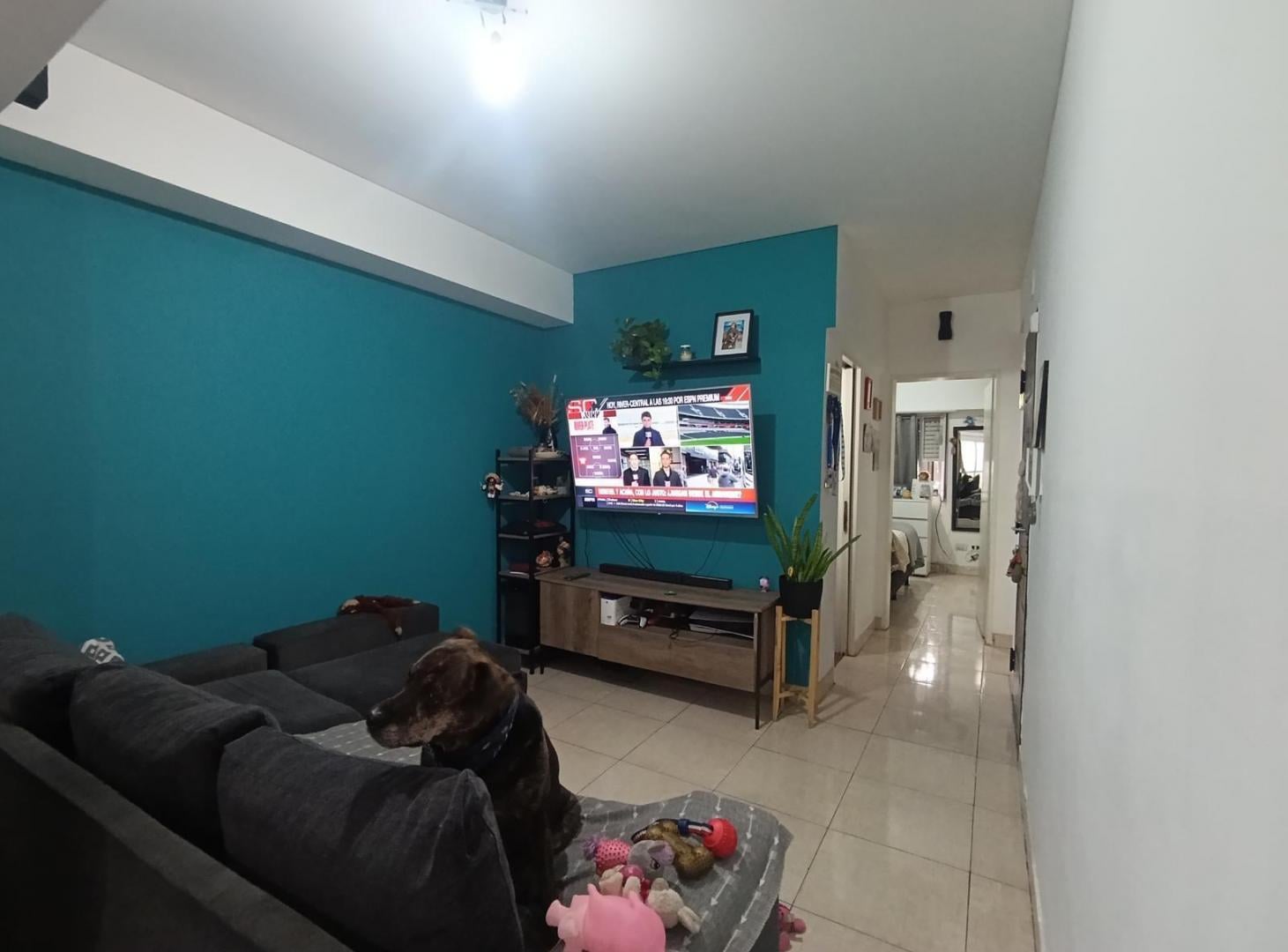 Foto de VENTA DEPARTAMENTO SARANDI 2 AMBIENTES COCHERA, imagen 2