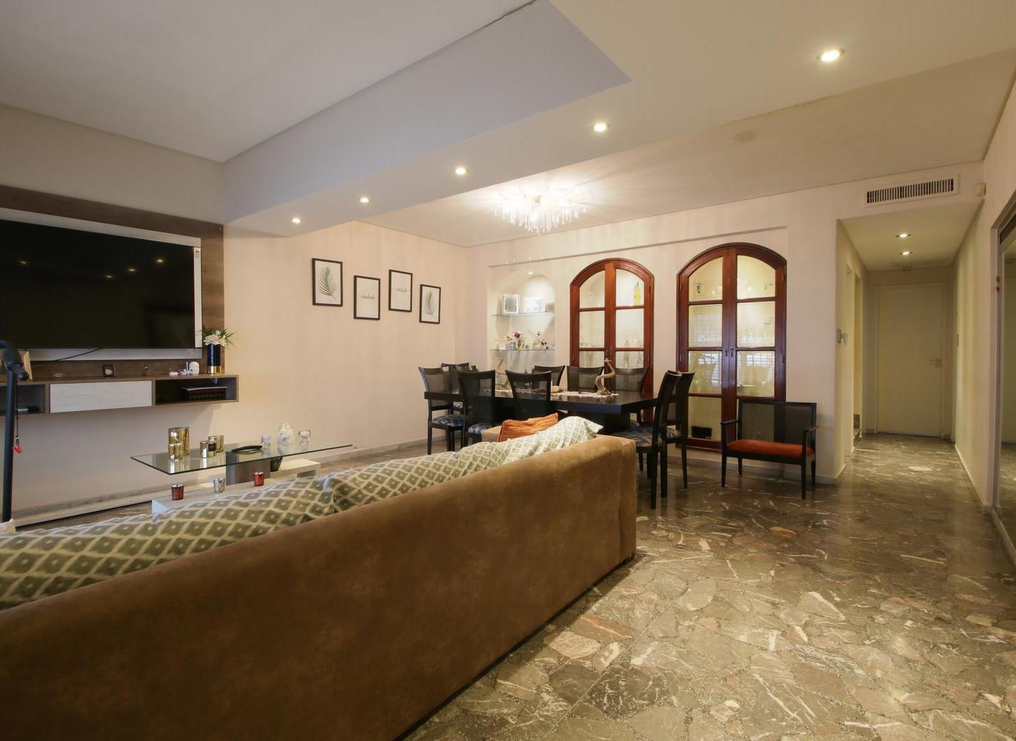 Foto de Venta Casa 5 ambientes en Velez Sarsfield, patio y cocheras, imagen 5