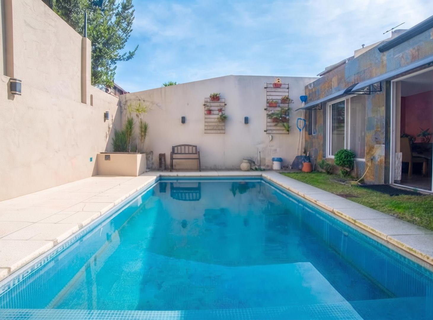 Foto de VENTA CASA 4 AMBIENTES OLIVOS CON PILETA, imagen 1