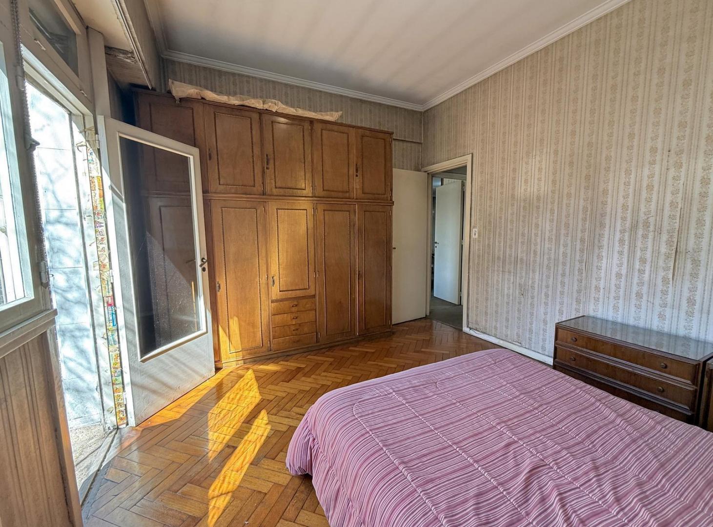 Foto de DEPARTAMENTO 3 AMBIENTES CON DEPENDENCIA Y LAVADERO, imagen 2