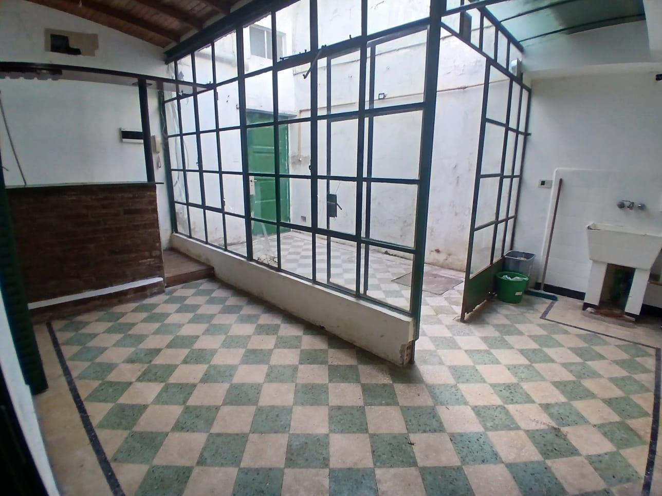 Foto de PH - VENTA - VILLA GRAL. MITRE - 2 AMBIENTES - PATIO, imagen 3