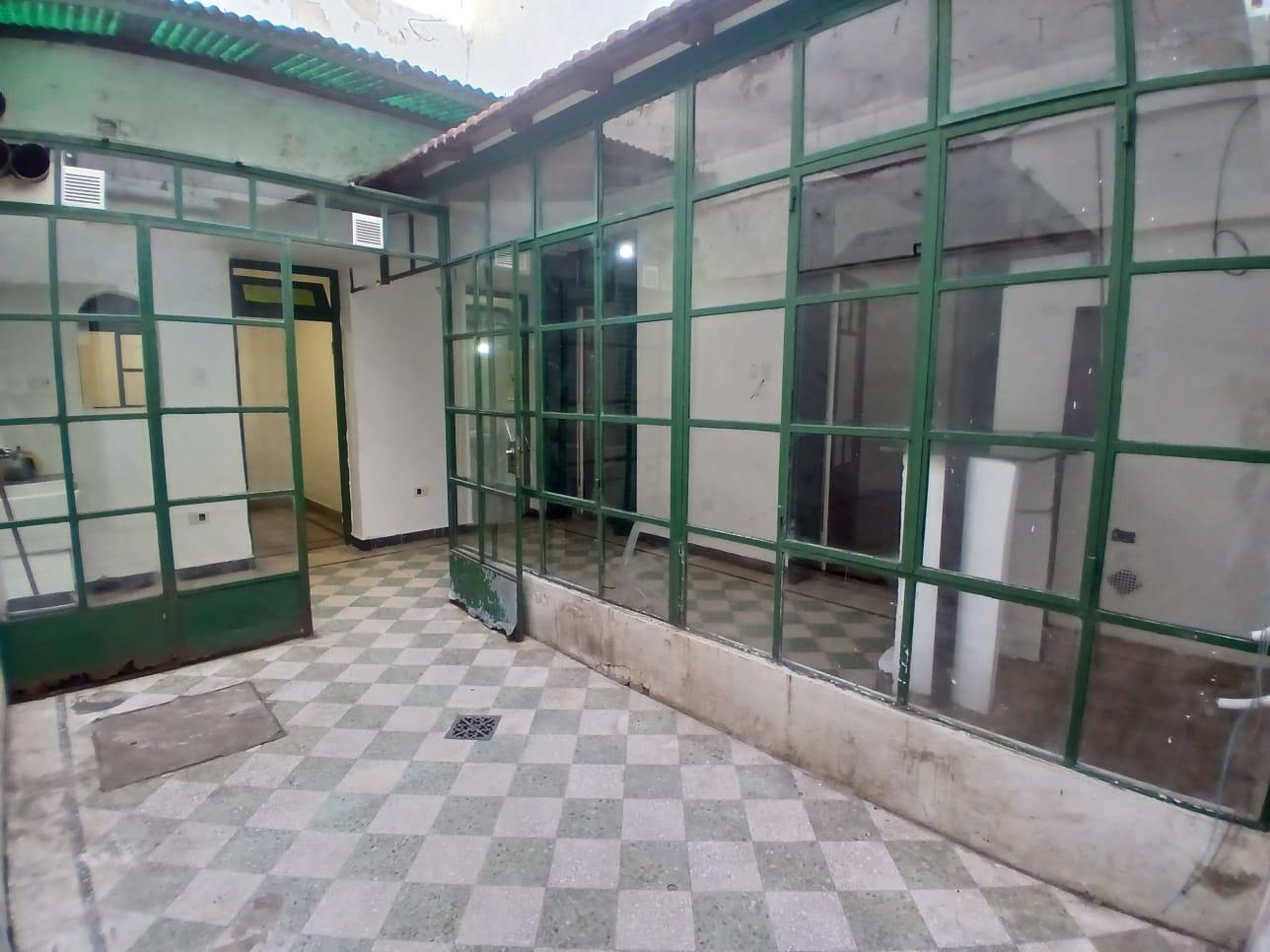 Foto de PH - VENTA - VILLA GRAL. MITRE - 2 AMBIENTES - PATIO, imagen 4