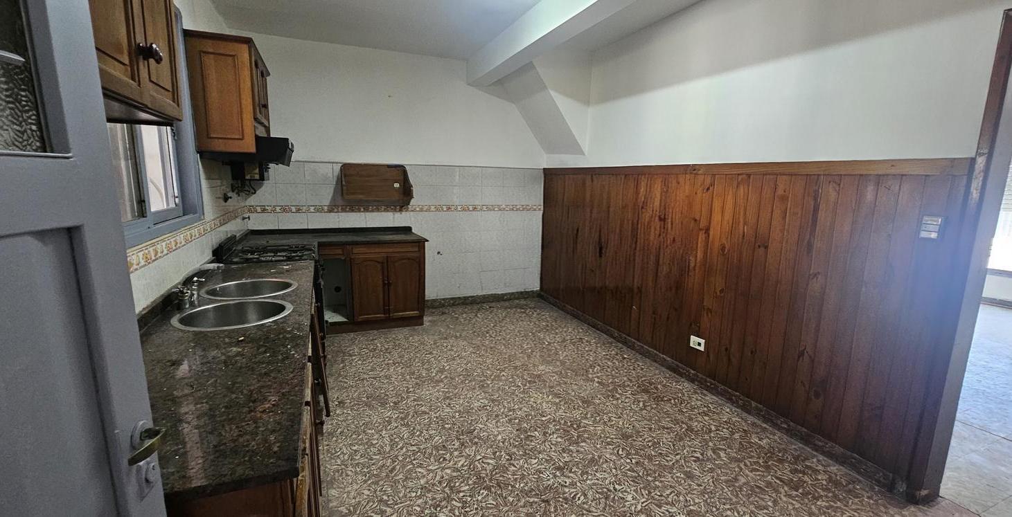 Foto de ALQUILER CASA 4 AMBIENTES VALENTIN ALSINA, imagen 2