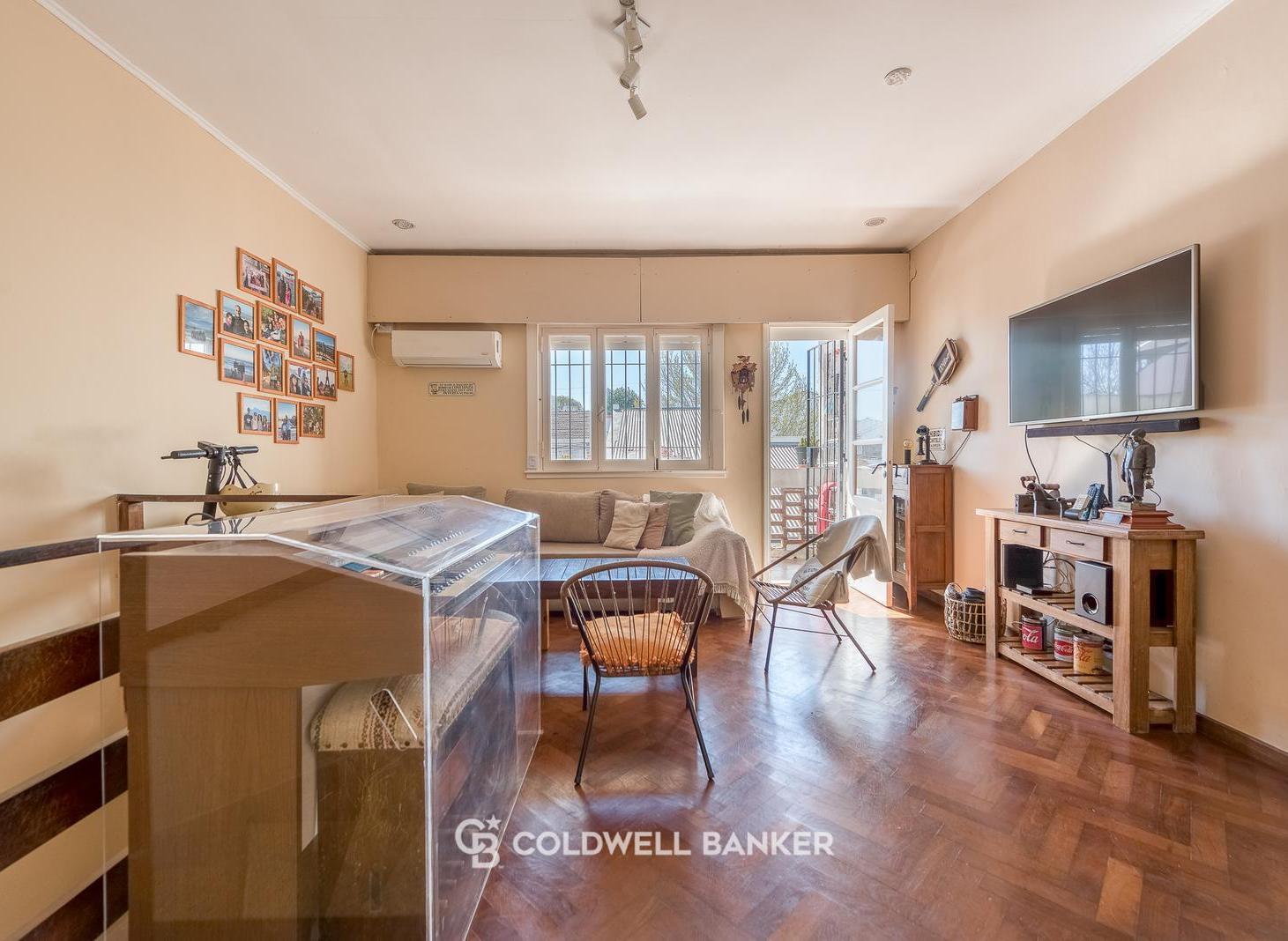 Foto de PH en venta 4 ambientes en Olivos con balcón al frente, imagen 1