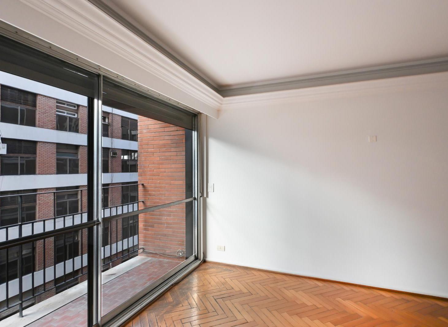Foto de VENTA DEPARTAMENTO BARRIO NORTE 3 AMBIENTES Y DEPENDENCIA, imagen 2