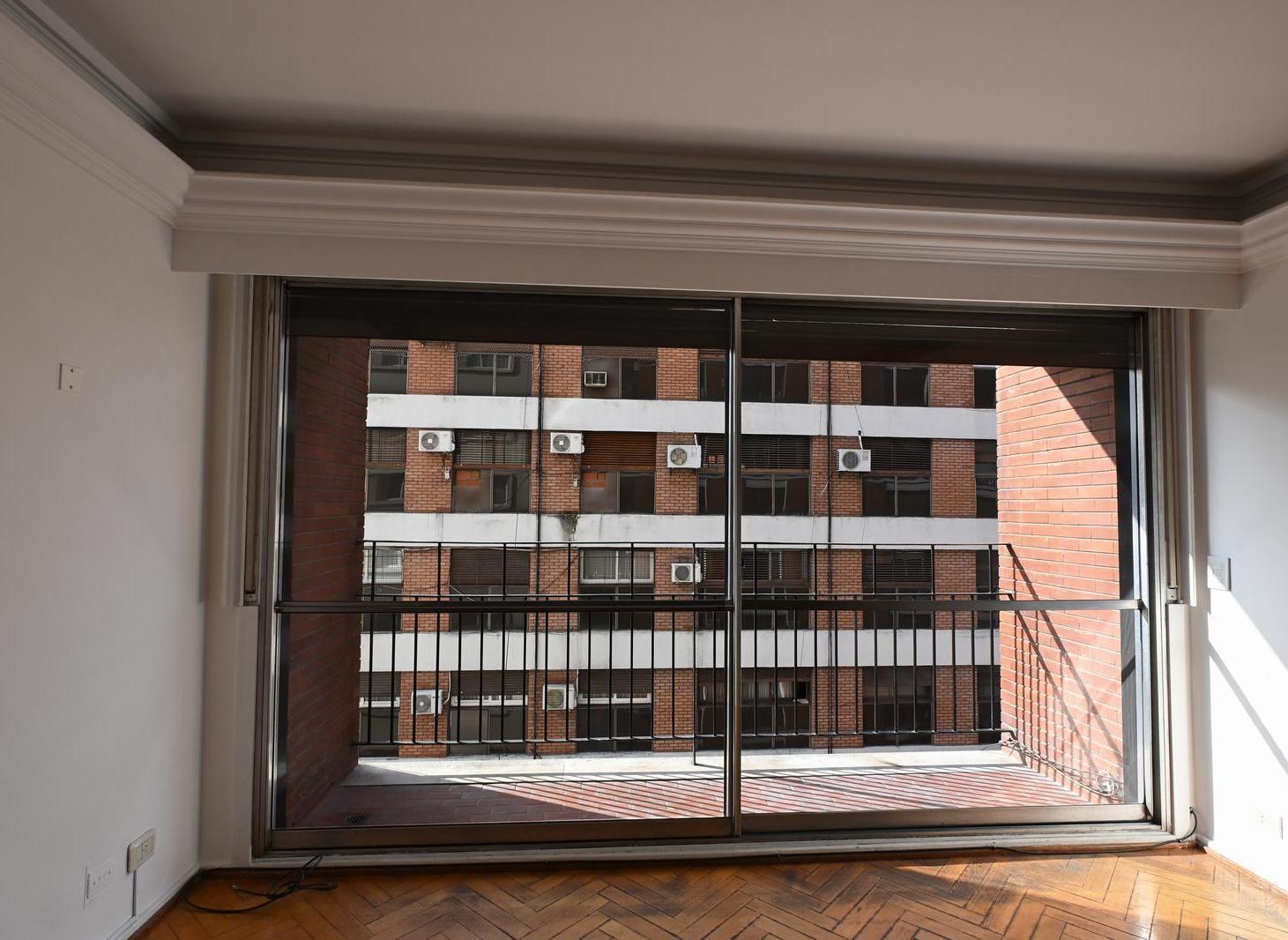 Foto de VENTA DEPARTAMENTO BARRIO NORTE 3 AMBIENTES Y DEPENDENCIA, imagen 3