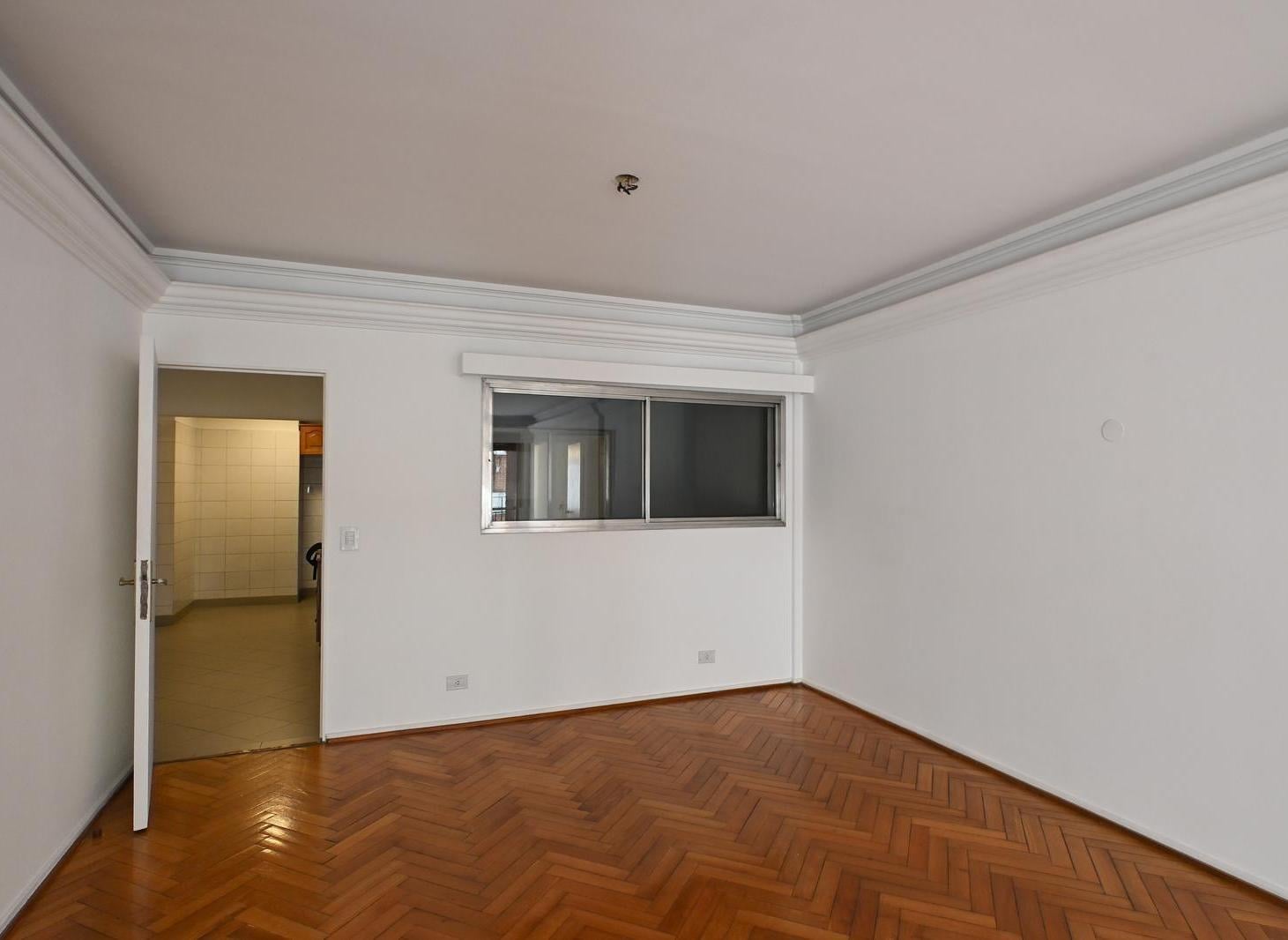 Foto de VENTA DEPARTAMENTO BARRIO NORTE 3 AMBIENTES Y DEPENDENCIA, imagen 4