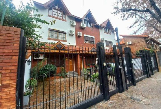 Foto de Venta casa triplex en Olivos zona Lasalle, imagen 1