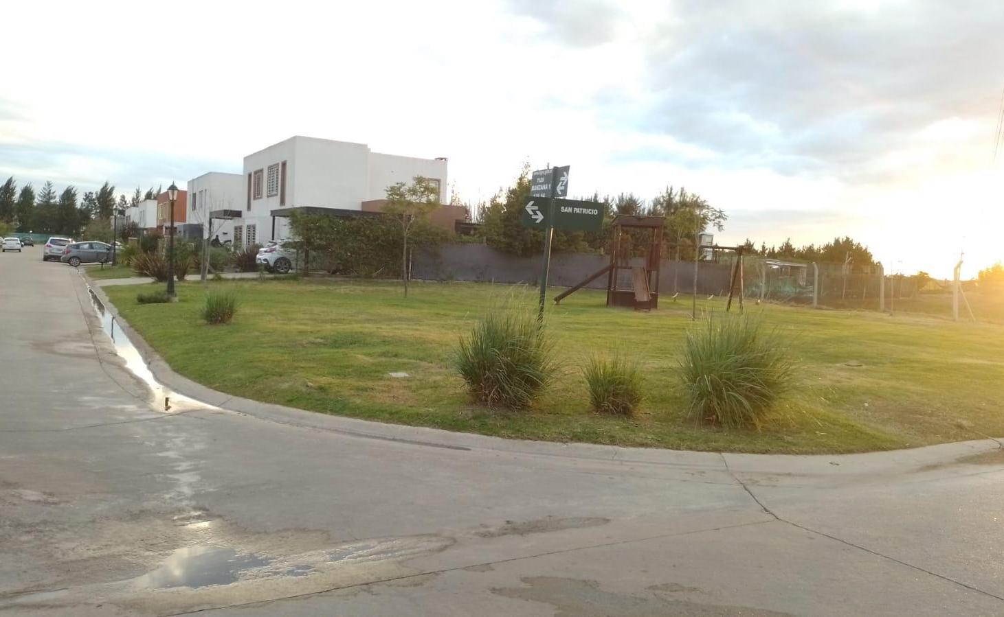 Foto de VENTA Casa 3 ambientes Casas de San Patricio Villanueva Tigre, imagen 3