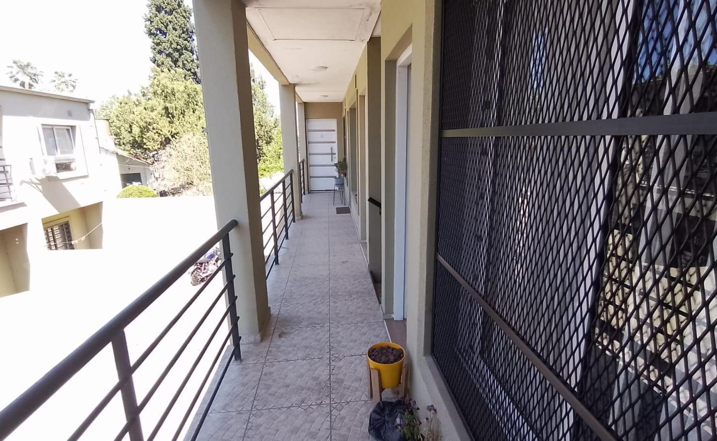 Foto de VENTA Departamento 2 ambientes Jose C Paz, imagen 2