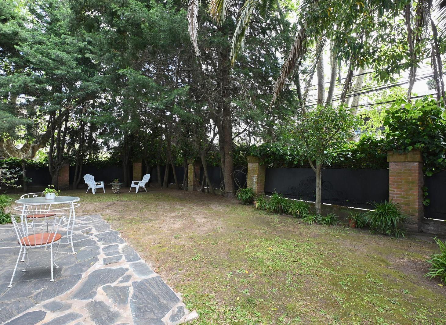 Foto de Casa en venta 8 ambientes con jardín en Acassuso San Isidro, imagen 4