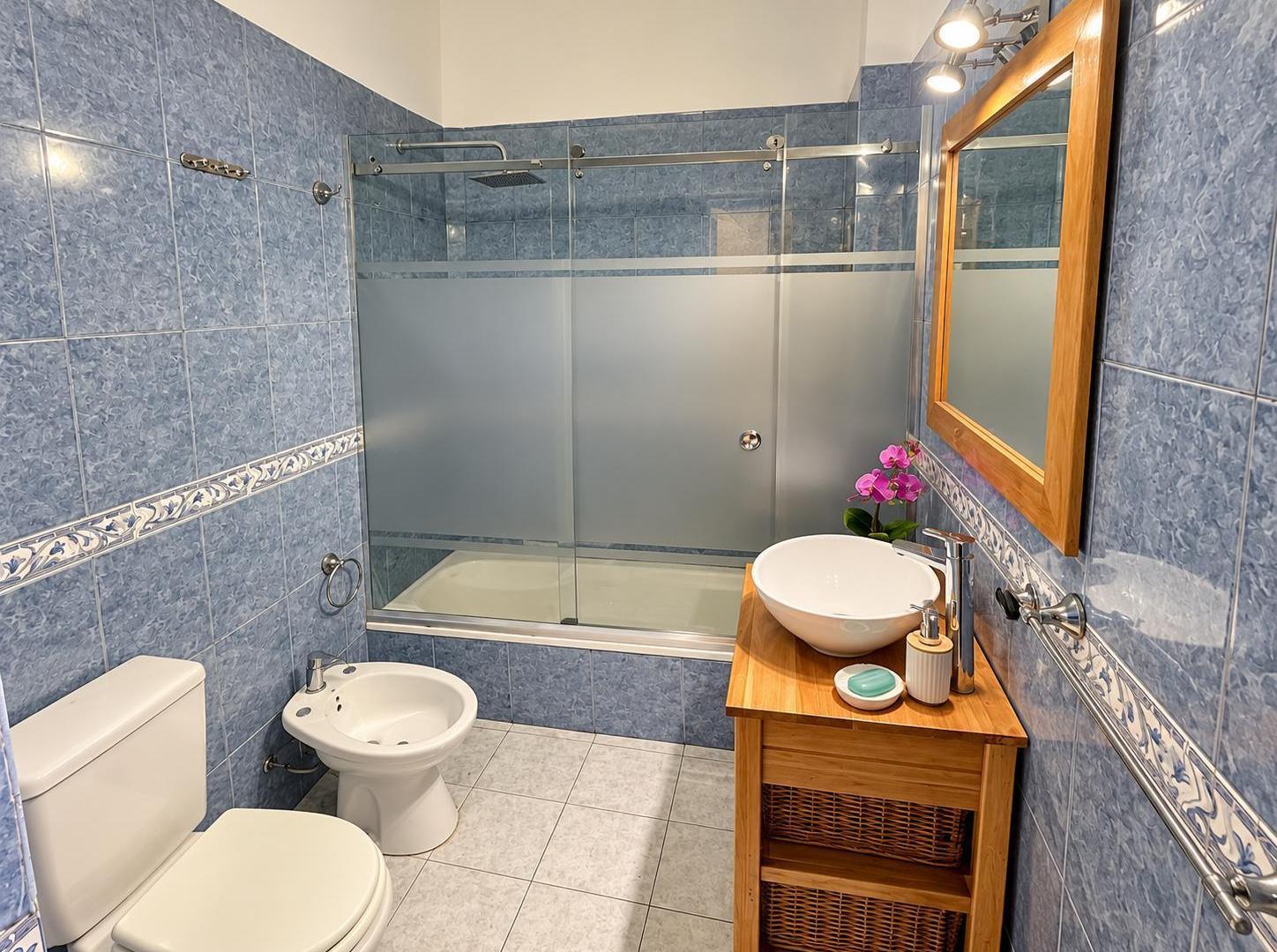 Foto de VENTA PH 3 AMB EN VILLA DEL PARQUE CON TERRAZA, QUINCHO Y PARRILLA, imagen 4