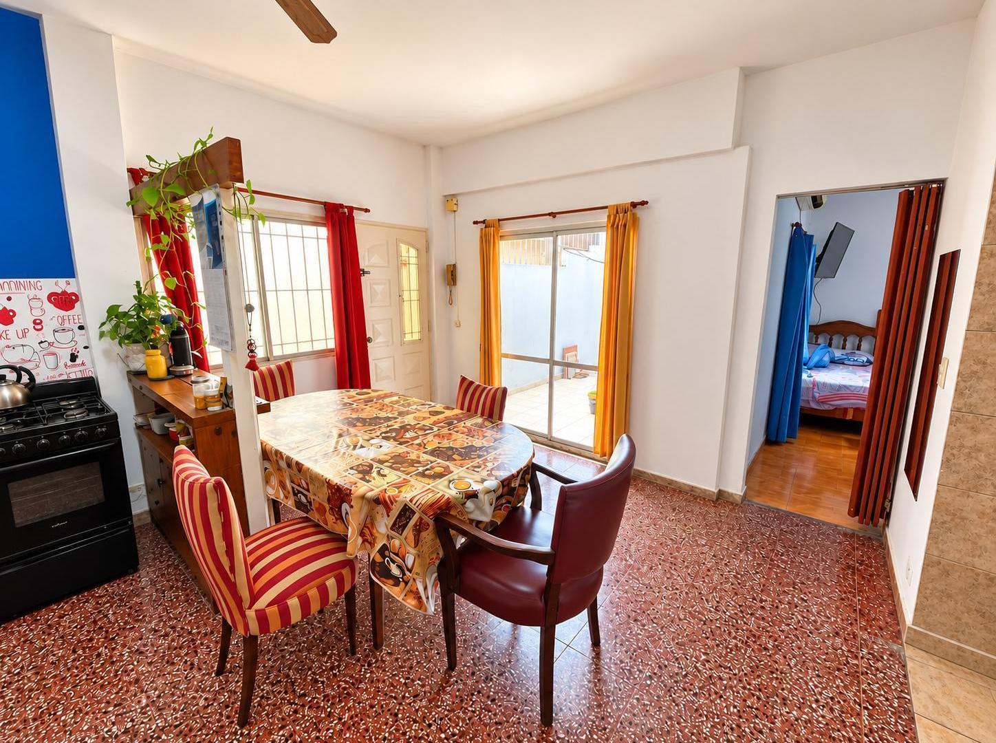 Foto de VENTA PH 2 AMB EN LUGANO OPORTUNIDAD SIN EXPENSAS, imagen 2