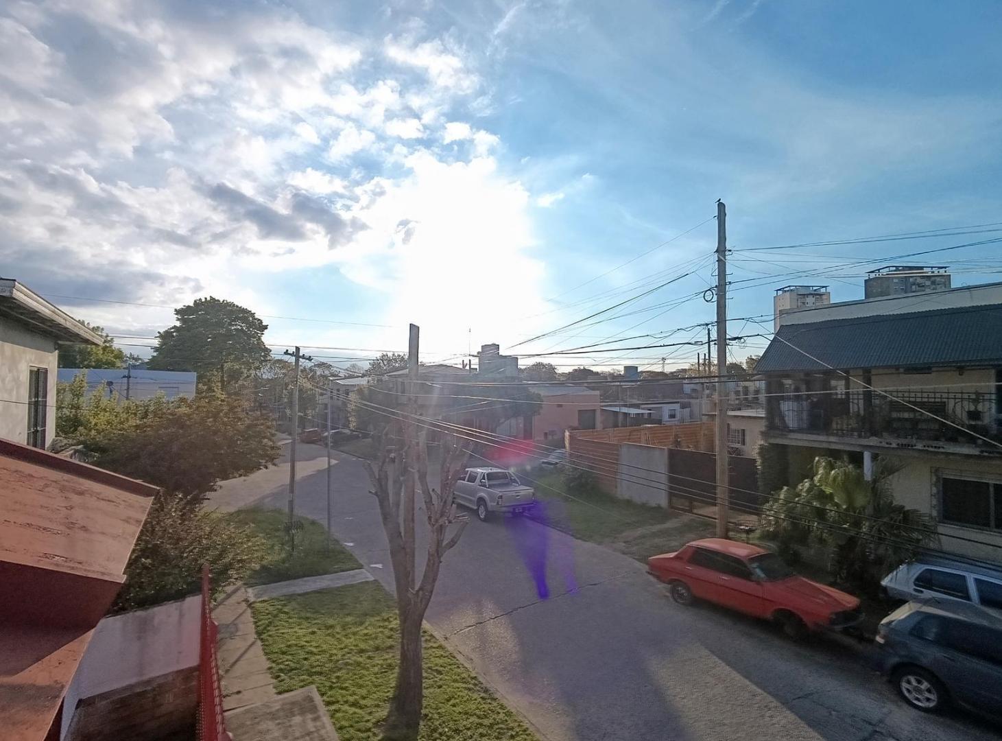 Foto de VENTA CASA QUILMES 5 AMBIENTES CON PATIO Y TERRAZA, imagen 2
