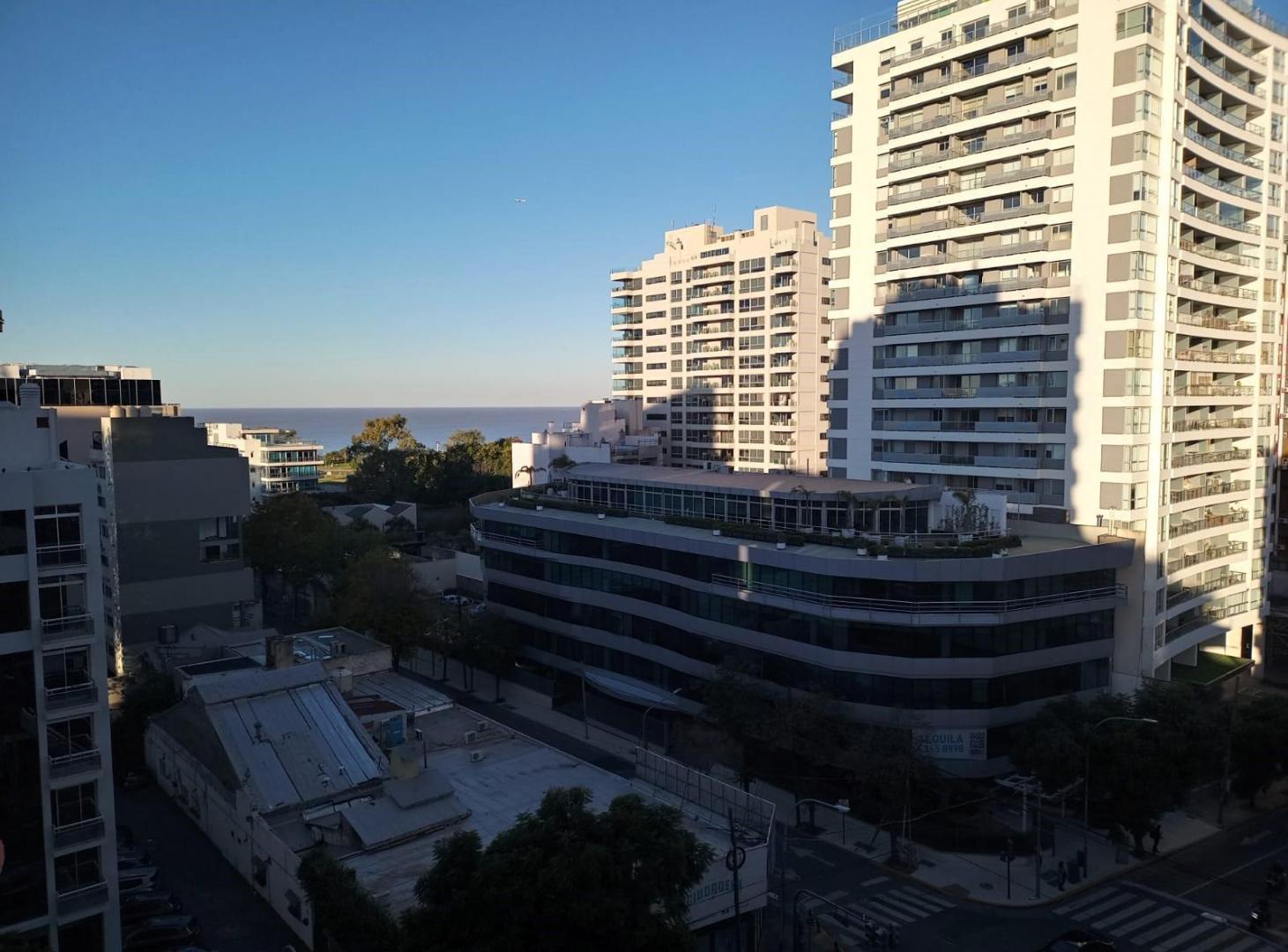 Foto de Venta Dpto 2 Amb. al rio sobre Libertador - Vte. Lopez, imagen 3