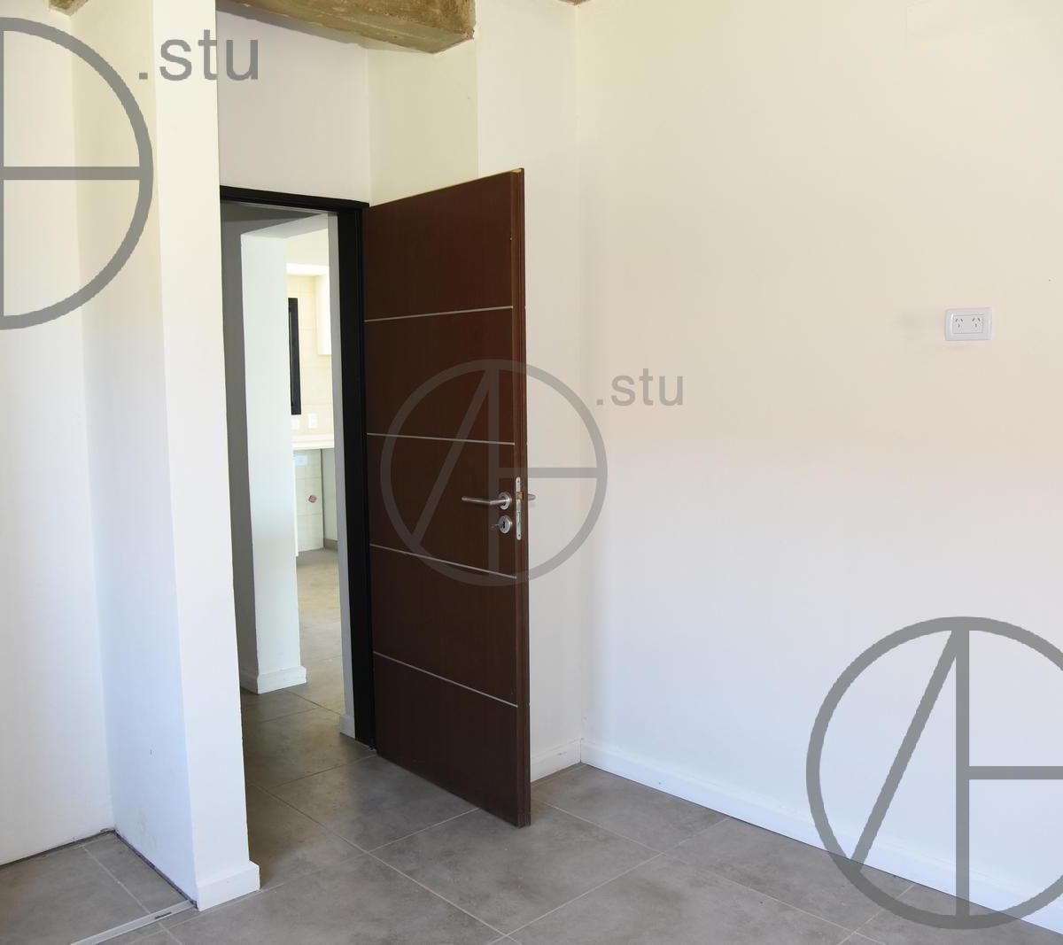 Casa en Venta de 5 Ambientes en Puertos 1