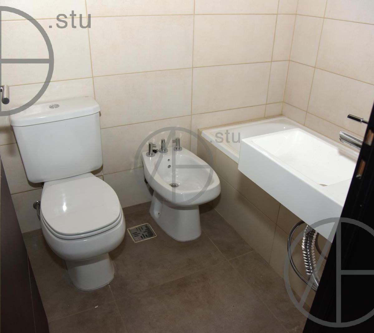 Casa en Venta de 5 Ambientes en Puertos 2