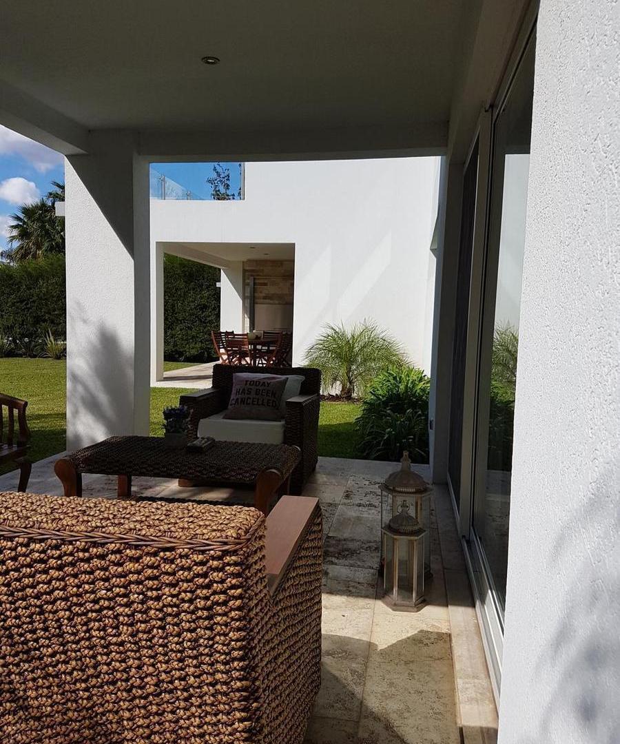Foto de Casa en venta a la laguna en Castores Nordelta, imagen 5