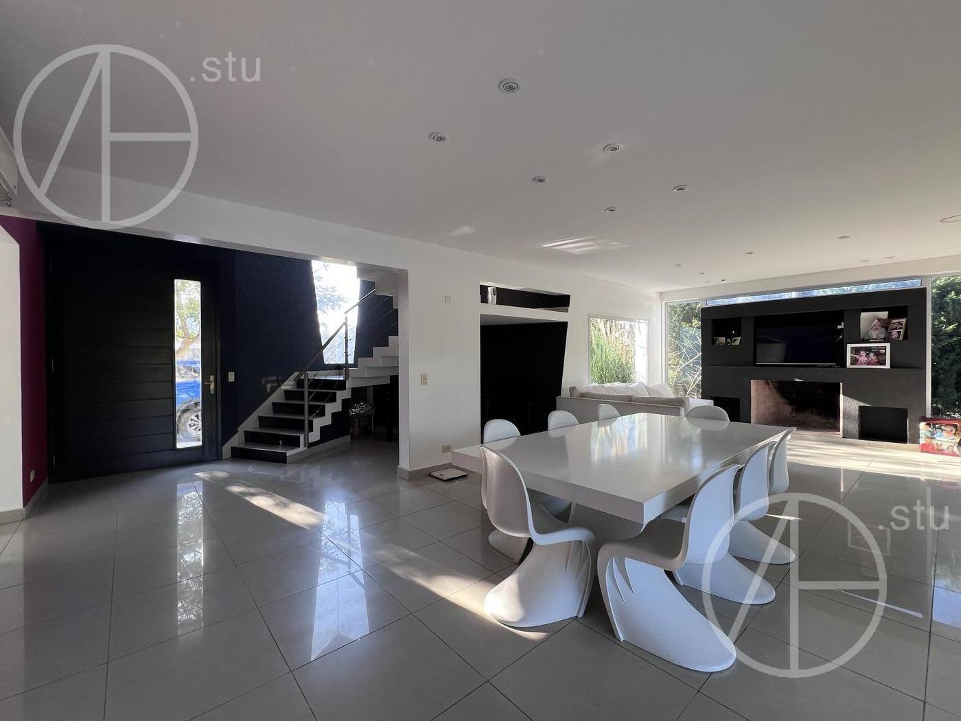 Foto de Casa en venta con 3 dormitorios en lote interno en Villanueva, imagen 2