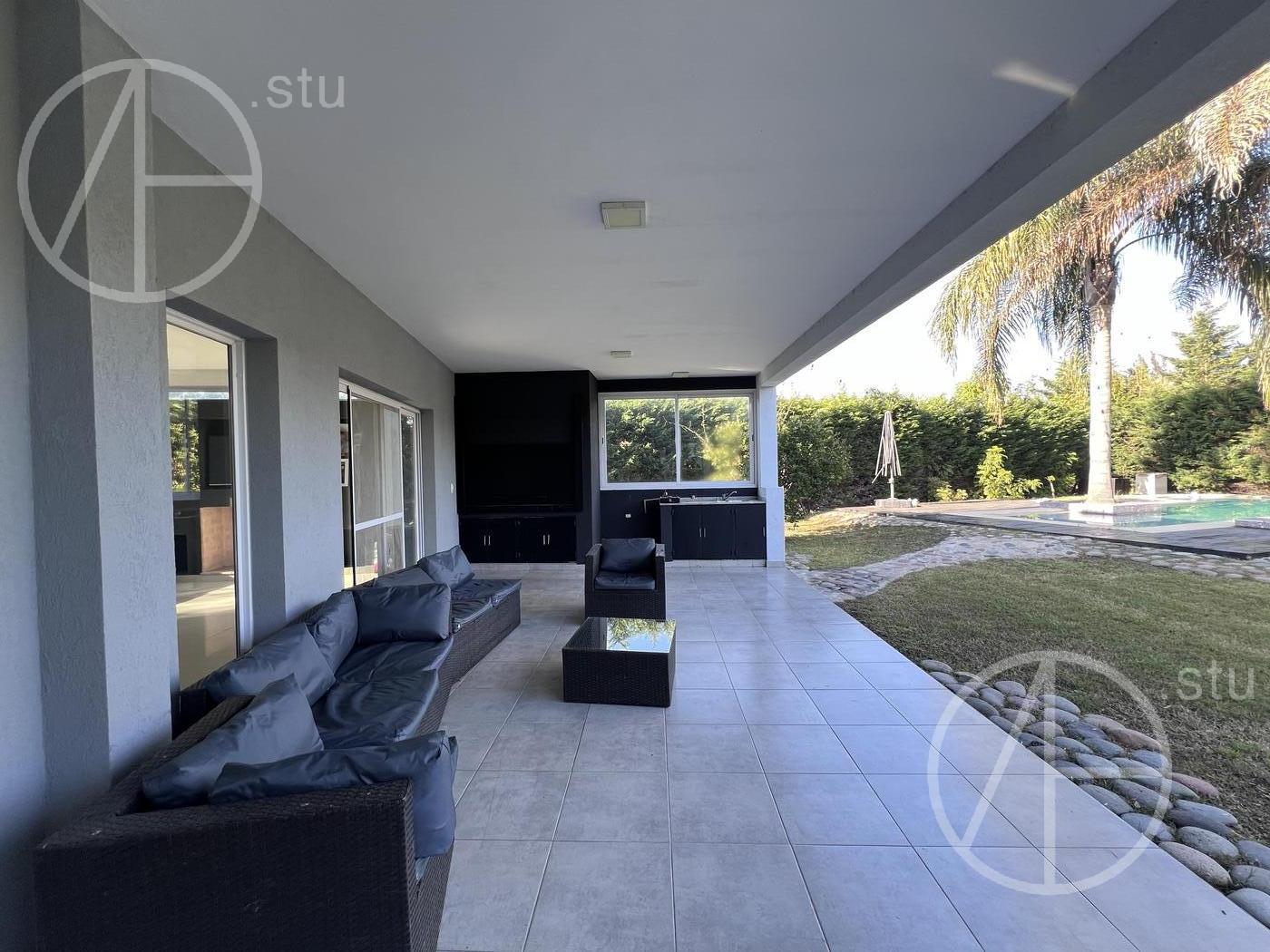 Foto de Casa en venta con 3 dormitorios en lote interno en Villanueva, imagen 4