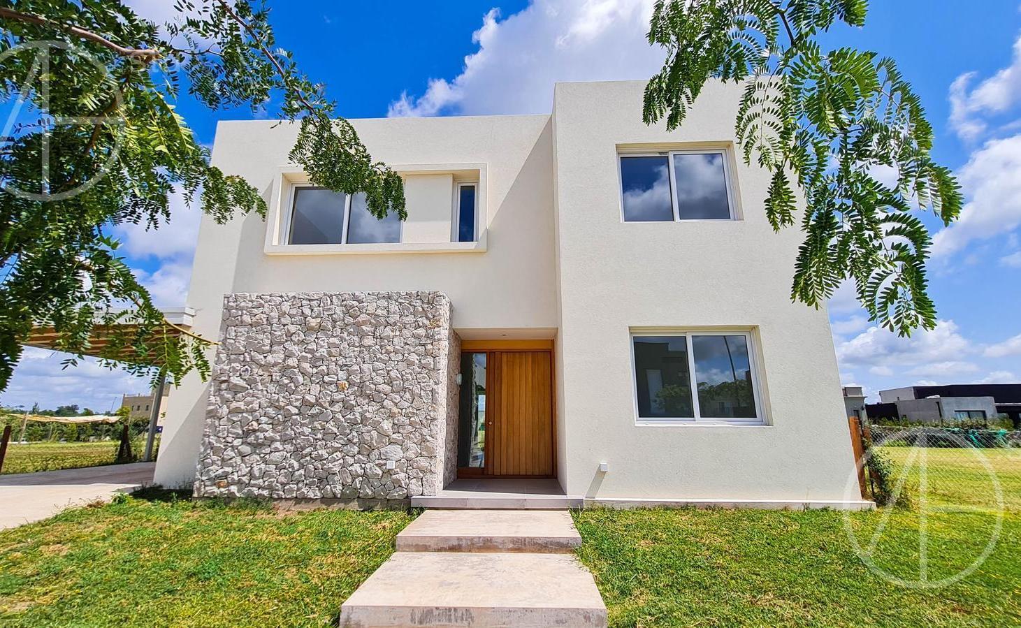Casa en venta de 7 ambientes con pileta en Riberas Puertos Escobar
