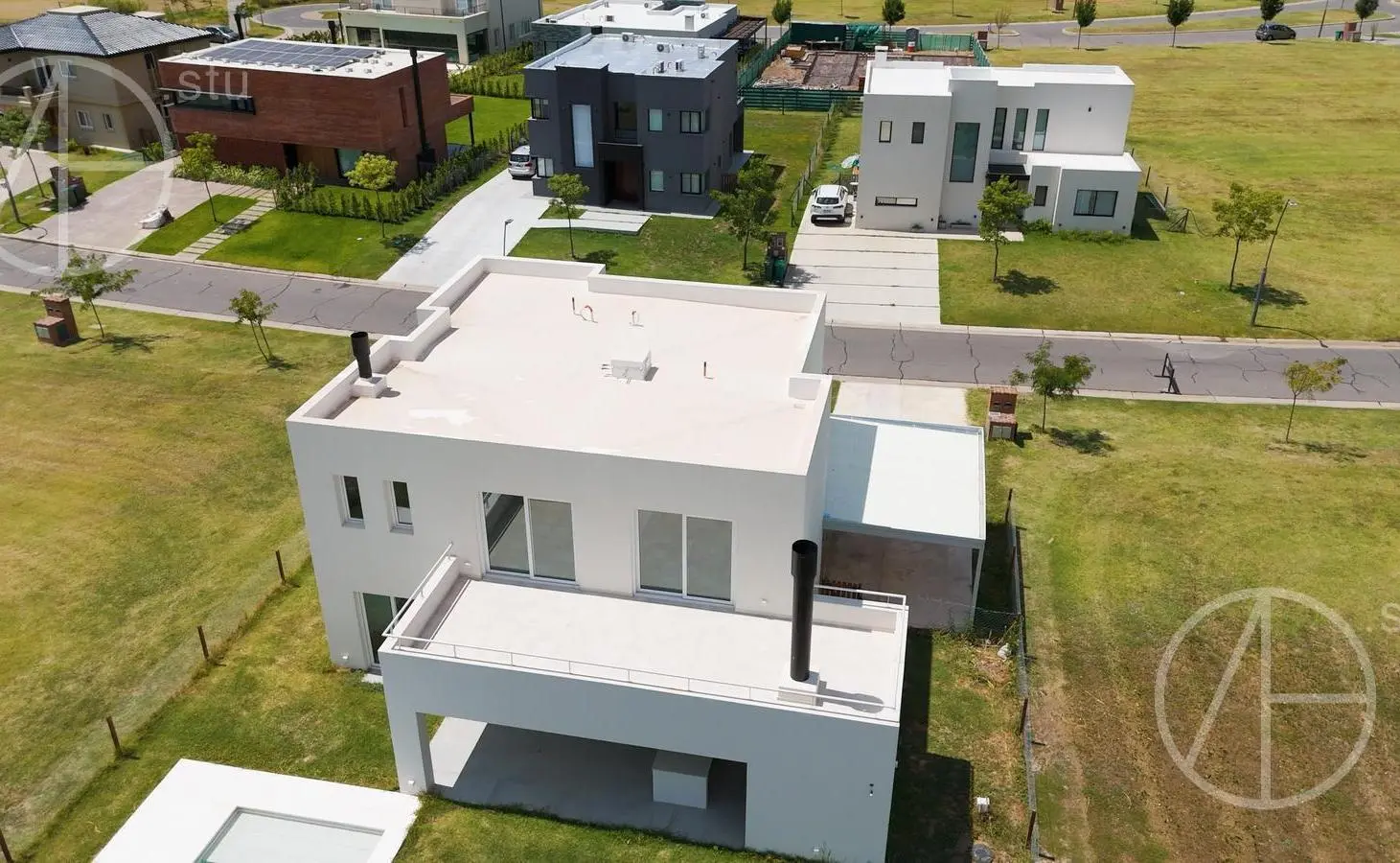 Casa en alquiler de 7 ambientes con pileta en Riberas Puertos Escobar 2