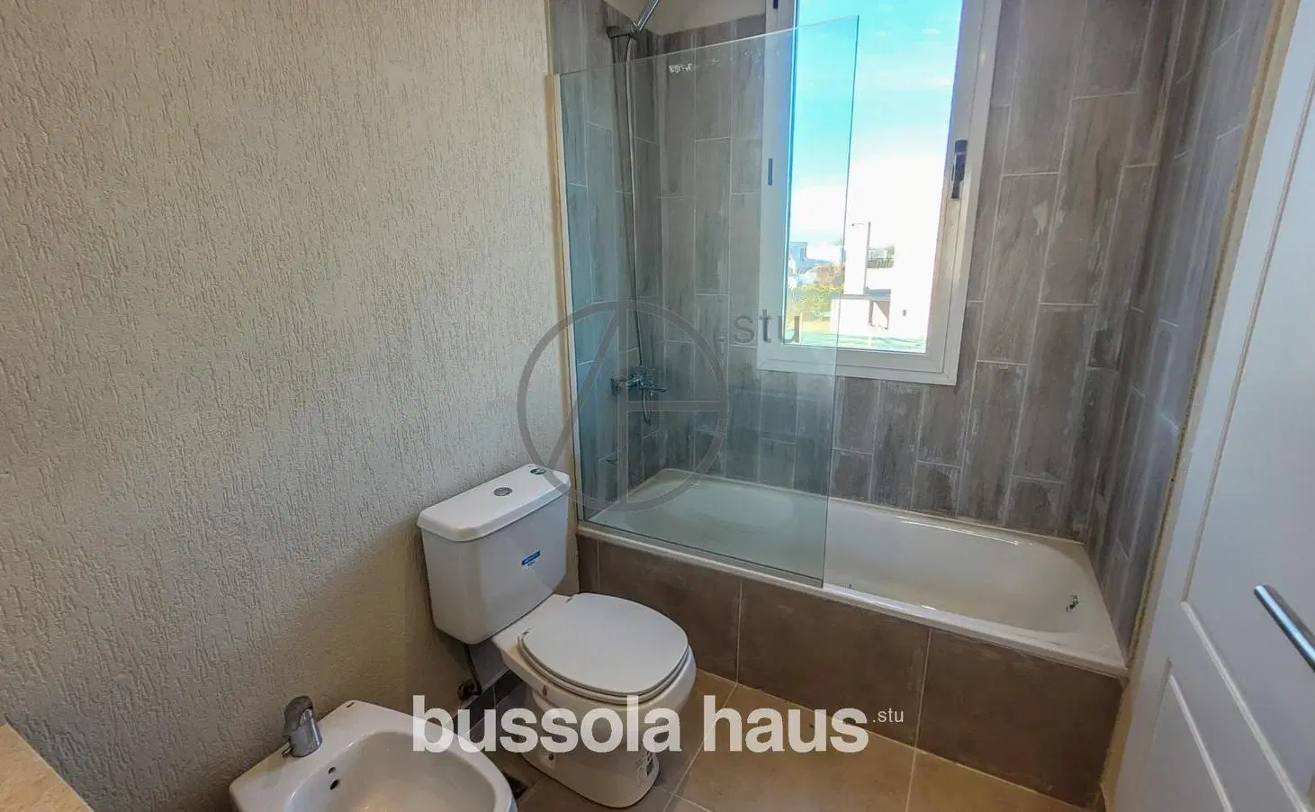 Casa en alquiler de 6 ambientes en Vistas Puertos 5