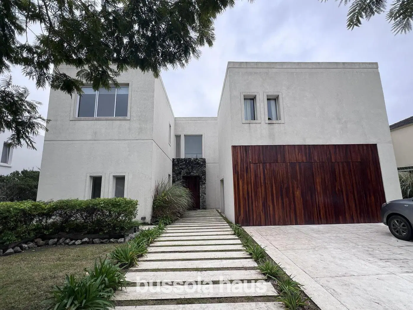 Casa en venta con 5 dormitorios al golf en Nordelta 2