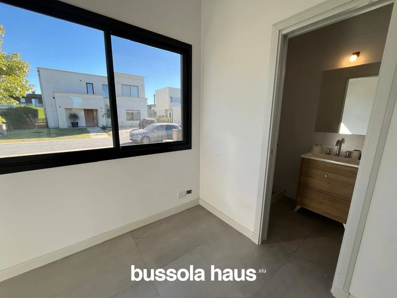 Casa en venta 3 dormitorios al río en Barrio El Canal 5